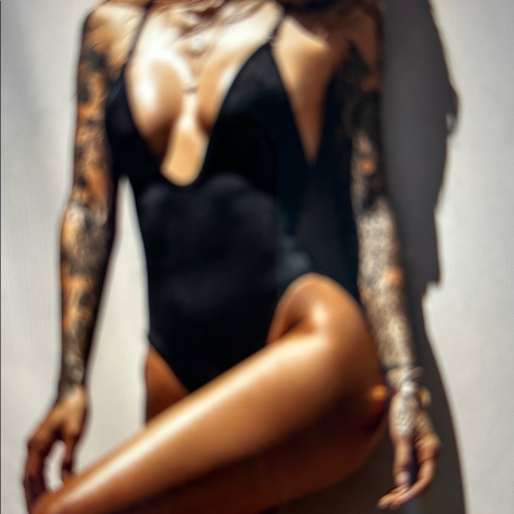 Gooseberry So Chic Black One-Piece Swimsuit - NWT Large - Picture 3 of 9